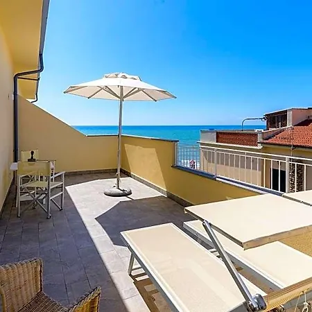 Perla Hotel 3*